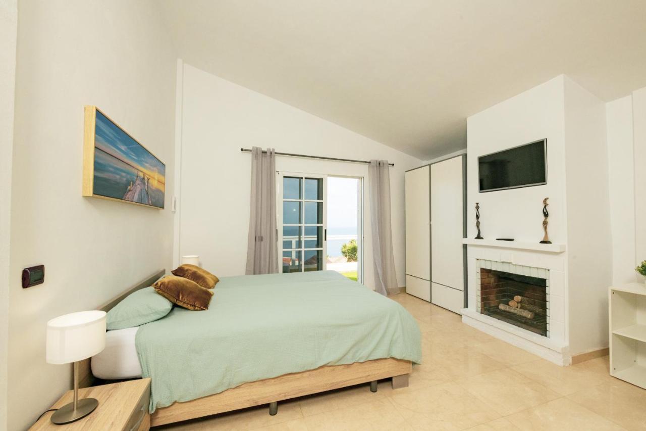 Fantastic Home With Amazing Sea Views Puntillo Del Sol Luaran gambar