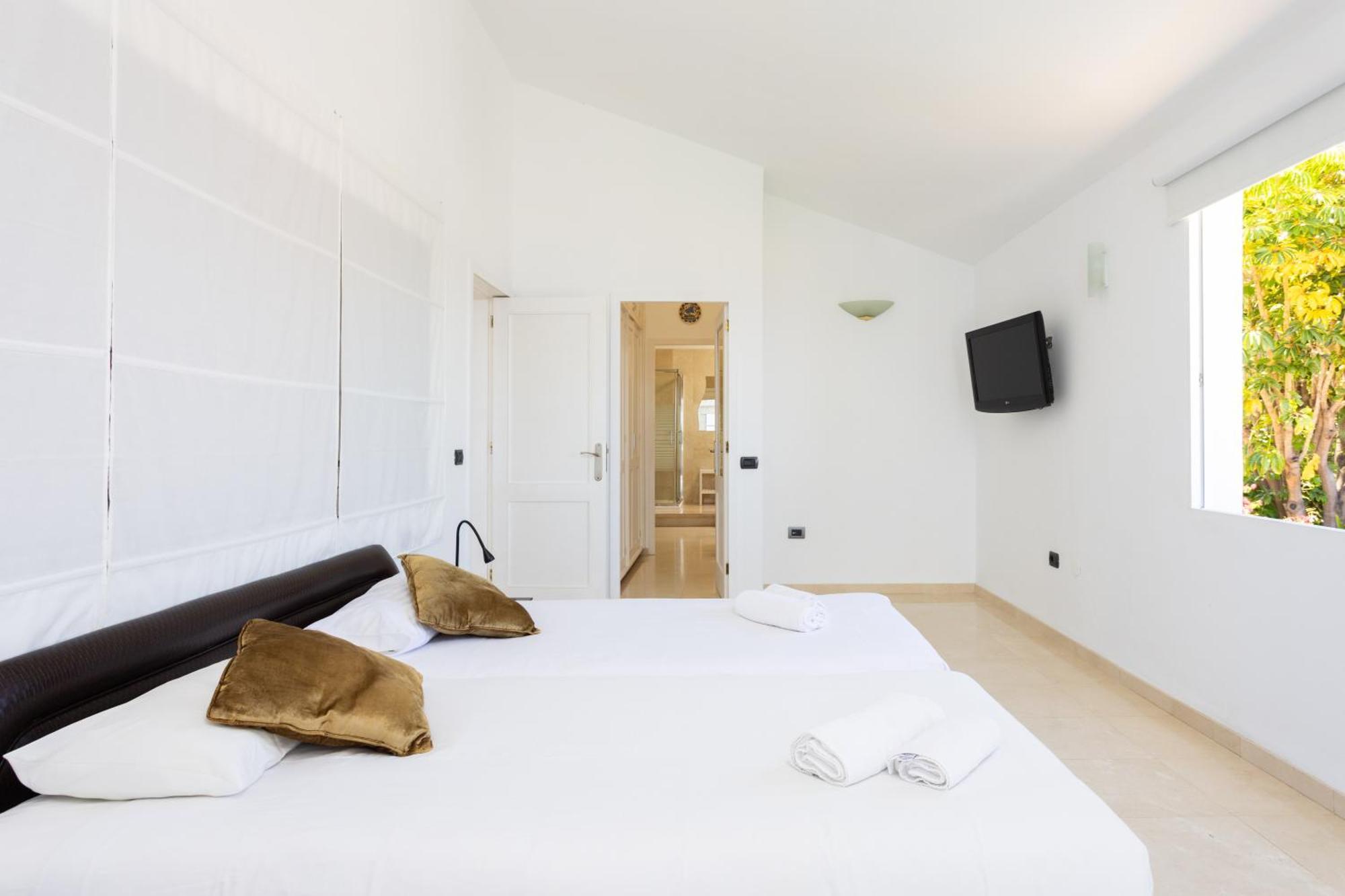 Fantastic Home With Amazing Sea Views Puntillo Del Sol Luaran gambar